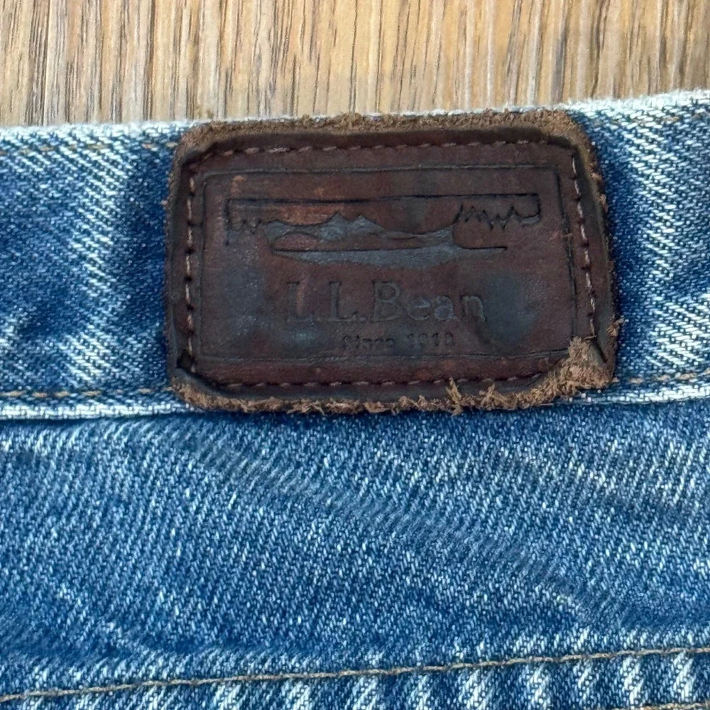 LL Bean Mens Relaxed Fit Jeans 46x32 Medium Wash Blue 100% Cotton 0FJB8